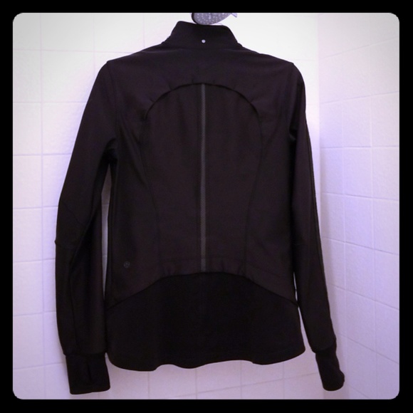 Lululemon tech wear softshell jacket WaterResist 6 - Picture 5 of 8